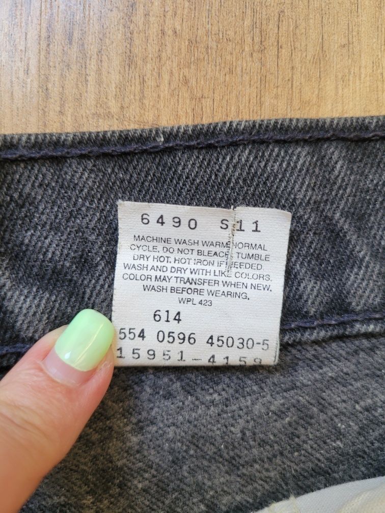 Calções de ganga pretos da Levi's (modelo 951)