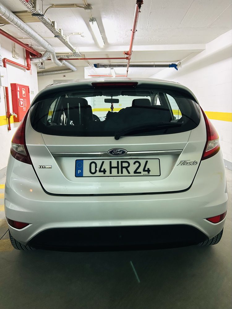 Fiesta Titanium 1.4 TDCI conservadissimo!