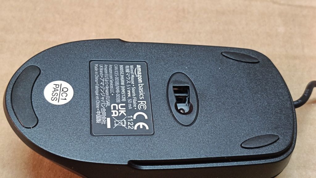 Amazon Basics - Mysz optyczna z 3 przyciskami  portem USB Windows  Mac