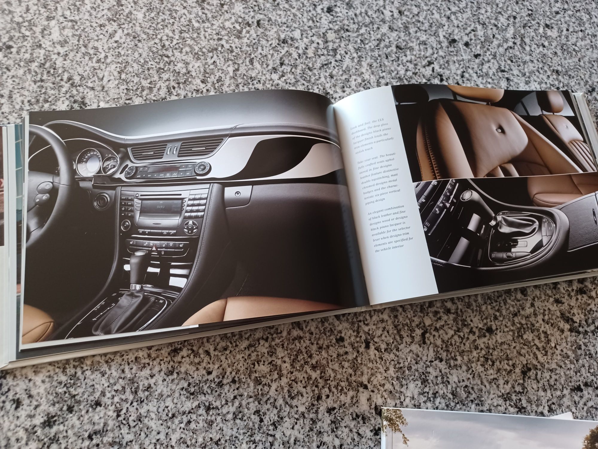 Livros/Catálogos Mercedes-Benz e Smart