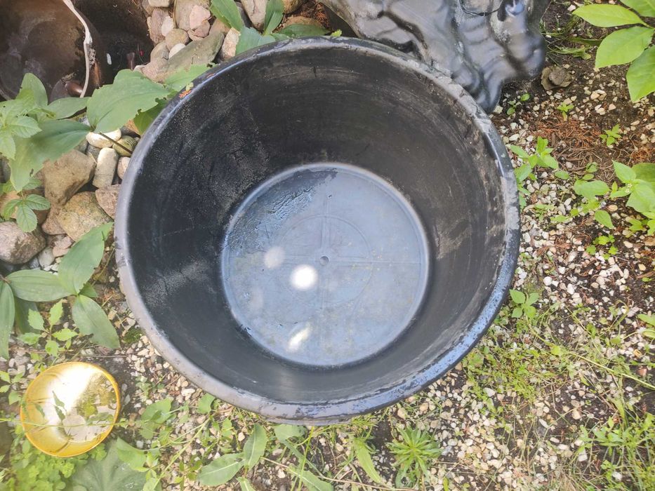 KUBEŁ 62 L  na płyny lub donicę