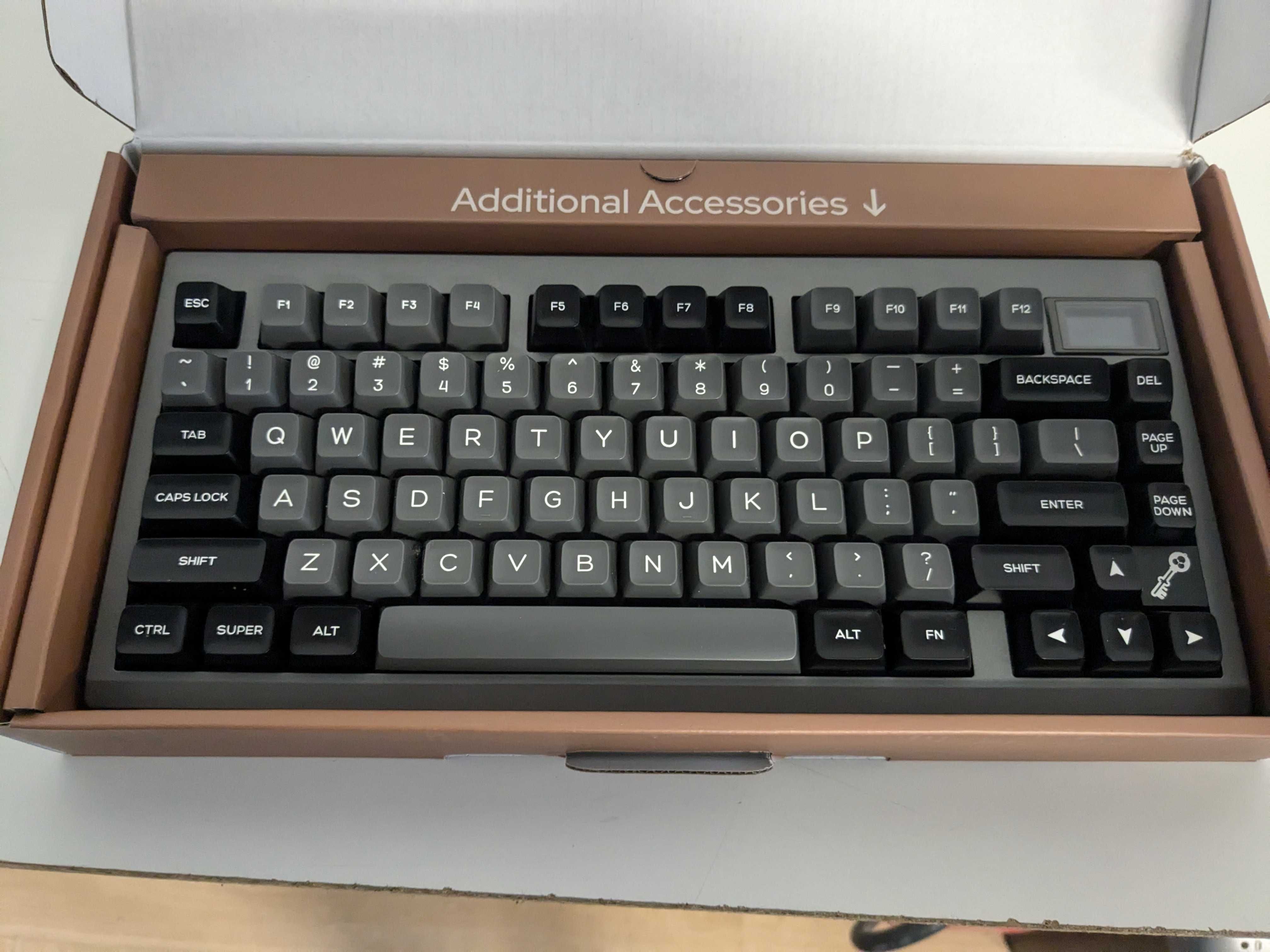 Klawiatura mechniczna Epomaker
-
TH80
Pro
V2
VIA
75% Czarna