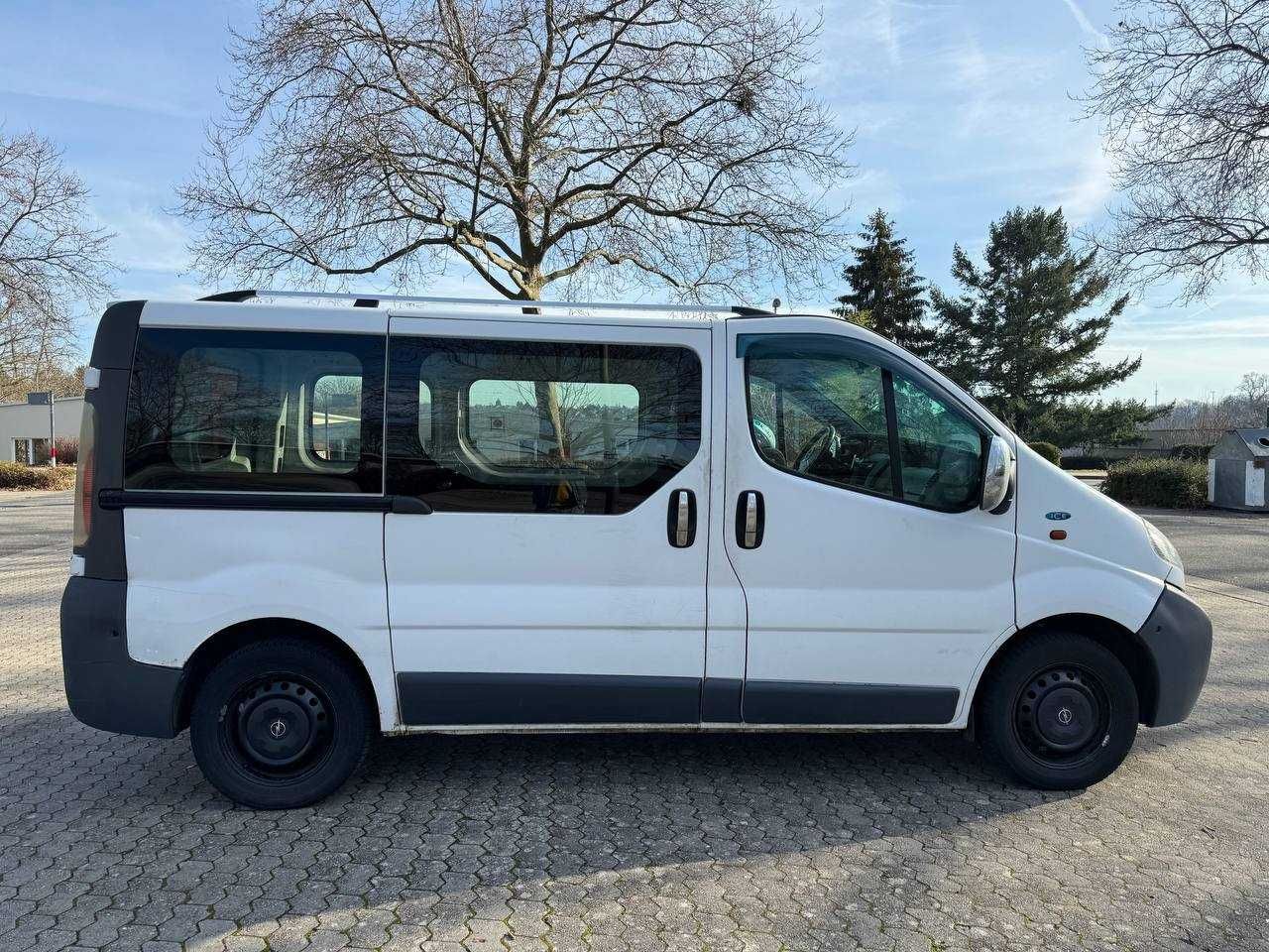 Продаж OPEL VIVARO 2002р