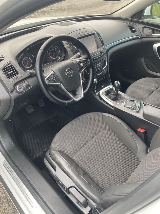 Opel Insignia Sports Tourer Універсас