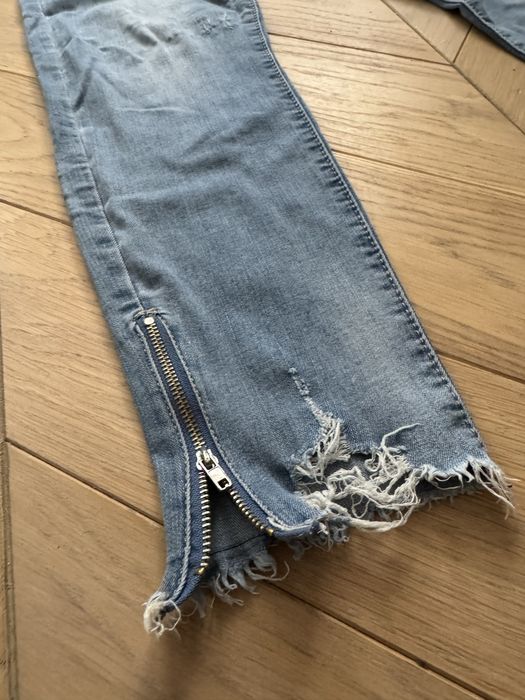 Джинси вузькі з потертостями