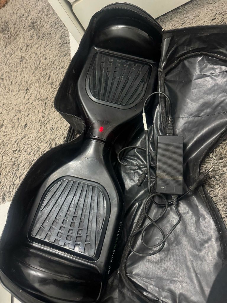 Hoverboard preto com leds azuis