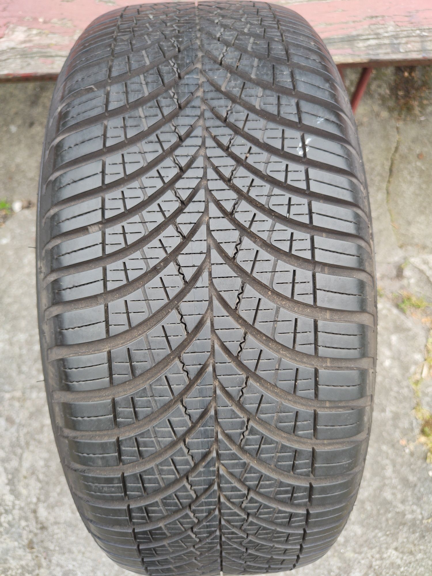 1szt Goodyear Vector 4 Seasons Gen-3 225/55/16 99W 8mm grudzień 2021r