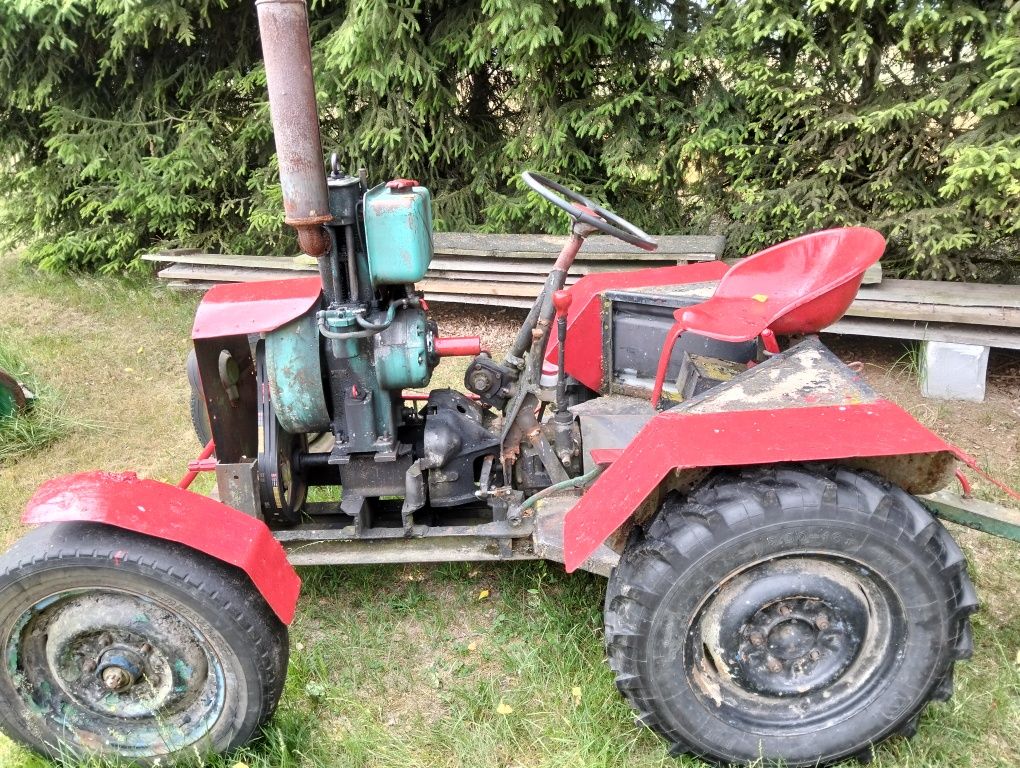 Ciągnik esiak s7