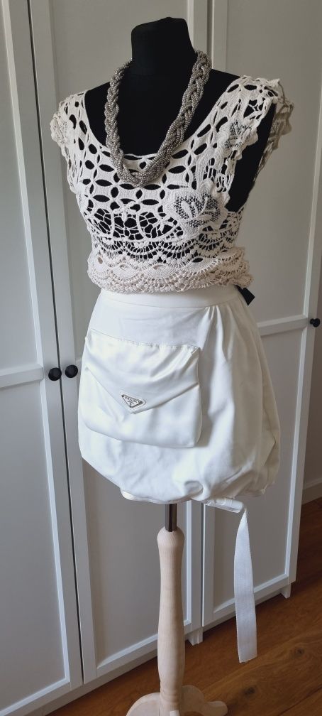 Spódniczka spódnica mini Prada  S 36 biała