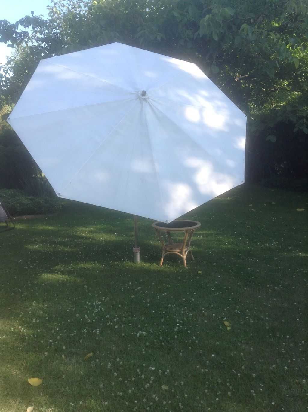 Parasol przeciwsłoneczny turystyczny stelaż drewno eukaliptusowe250cm.