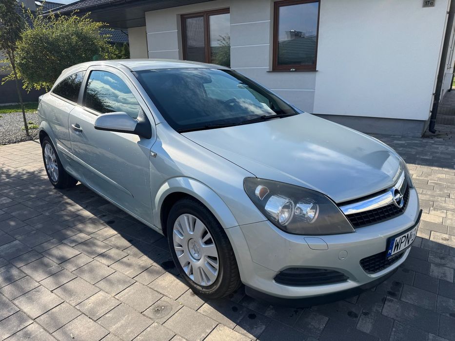 Opel Astra GTC Oryginalny Lakier Serwisowana Sprowadzony Zarejestrowany