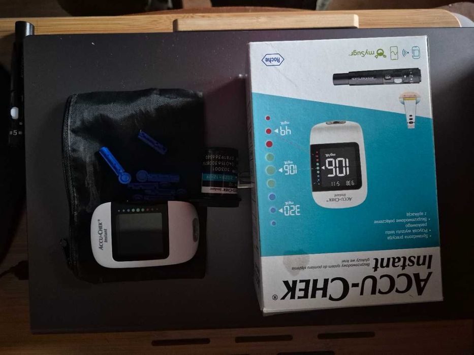 Accu check instant, bezprzewodowy pomiar stężenia cukru