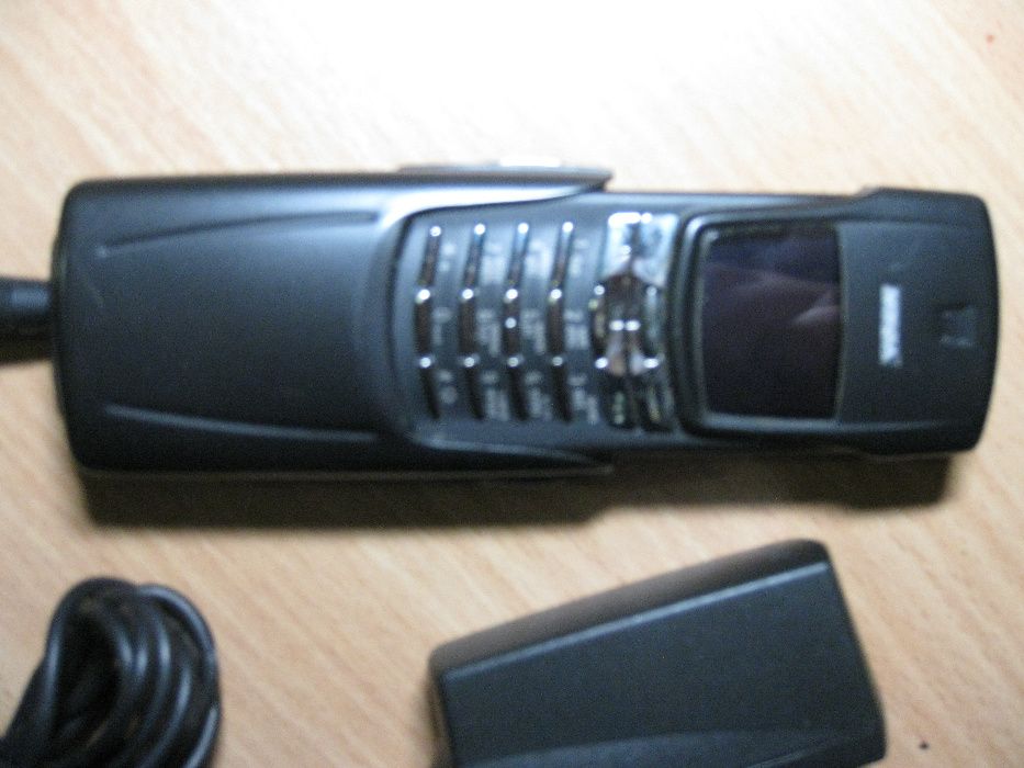 Мобильный телефон NOKIA 8910i