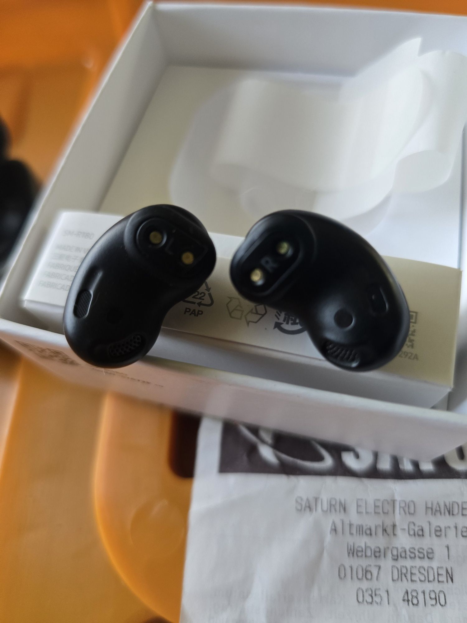 Samsung BUDS LIVE