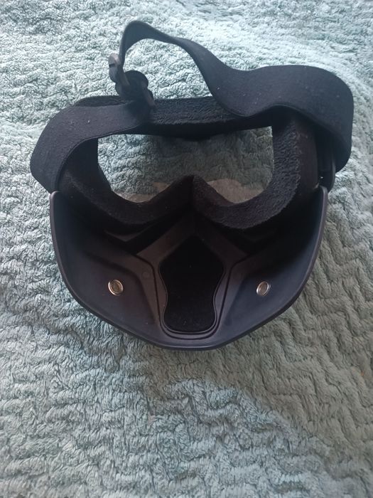 Máscara para capacete aberto