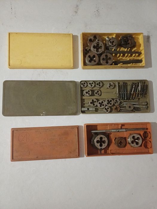 Набор резьбонарезного инструмента слесарного и метрических резьб ссср