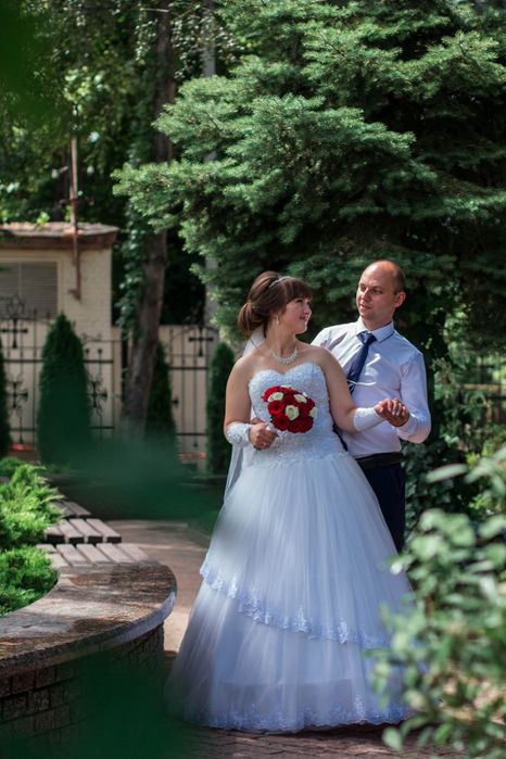 Весільна сукня .