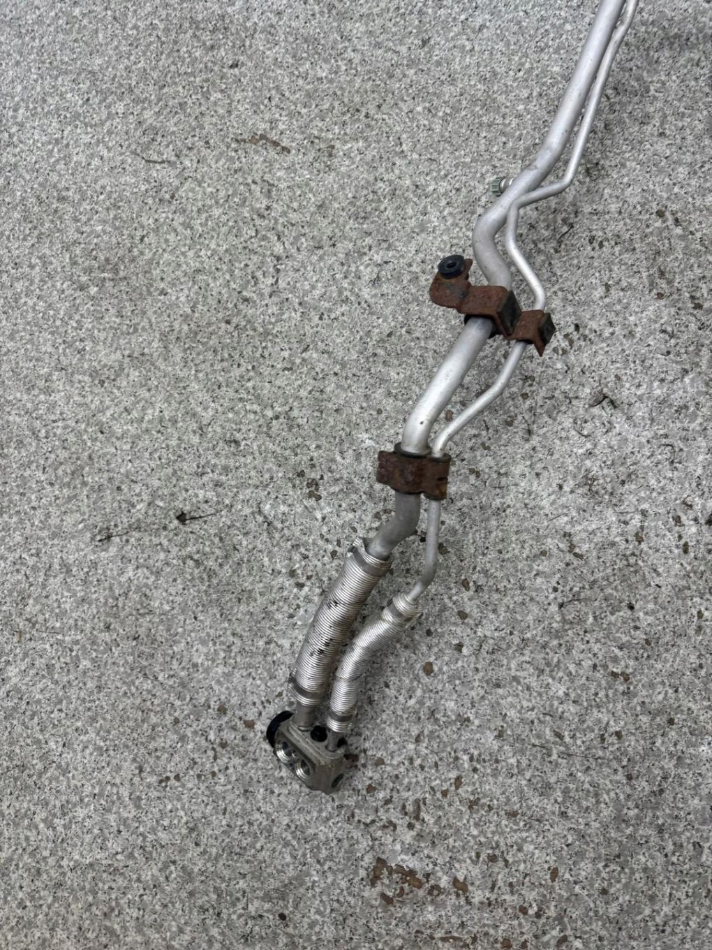 PRZEWÓD RURKA WĄŻ KLIMATYZACJI HYUNDAI IX35 2010-2015 97775-2y300