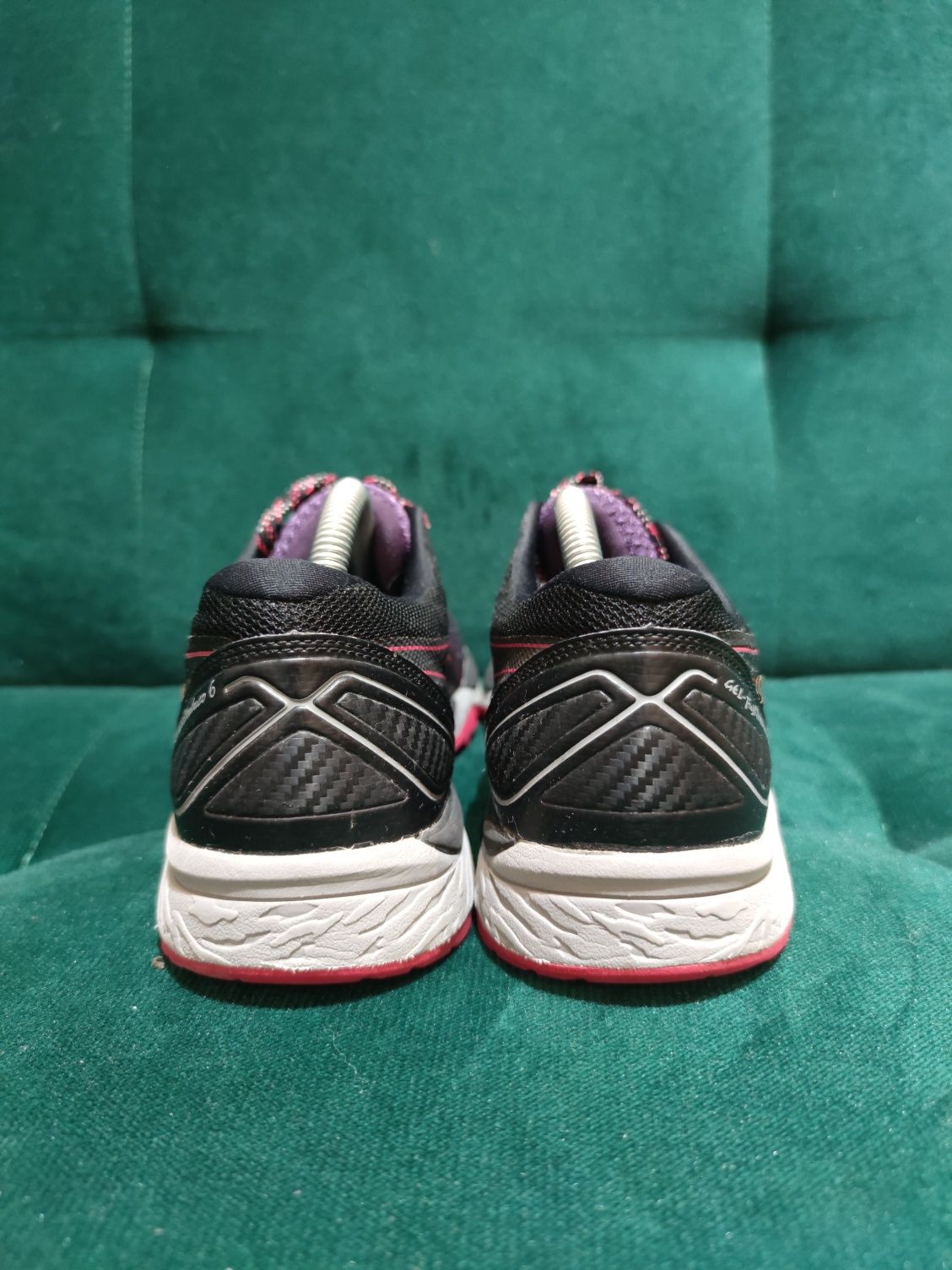 Buty damskie firmy Asics gel fujitrabuco 6