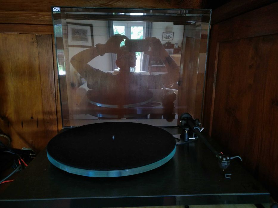 Gira Discos Made in England