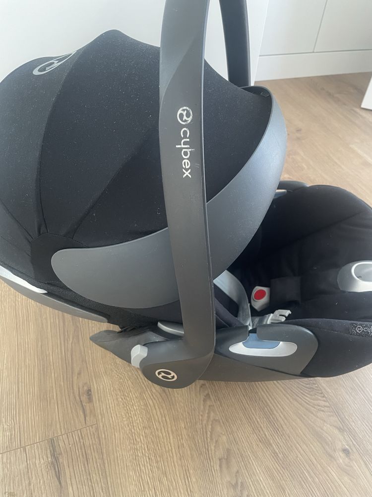 Carrinho bebe e ovo Cybex praticamente novo