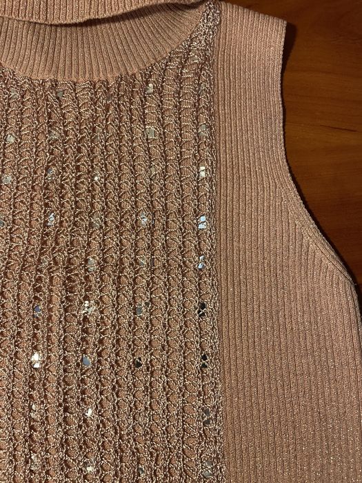 Жіночий топ ,розмір S,ніжно рожевого кольору с паєткамі