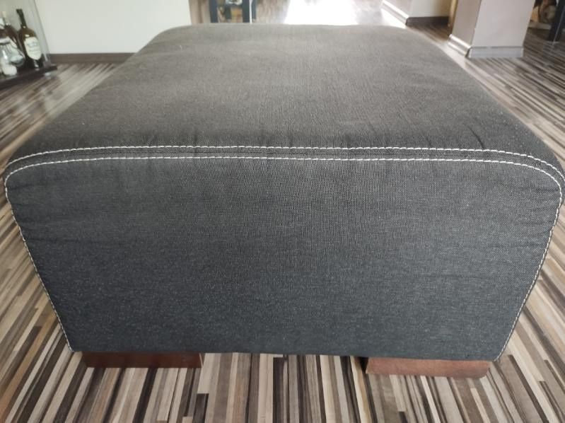 Czarna pufa stan bdb