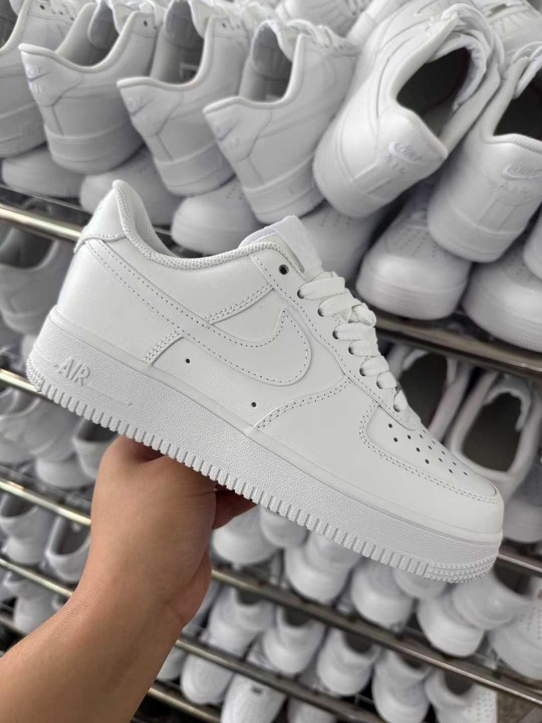 Nieużywane - Nowe buty, AirForce1LowWhite (Biały), Rozmiar 40