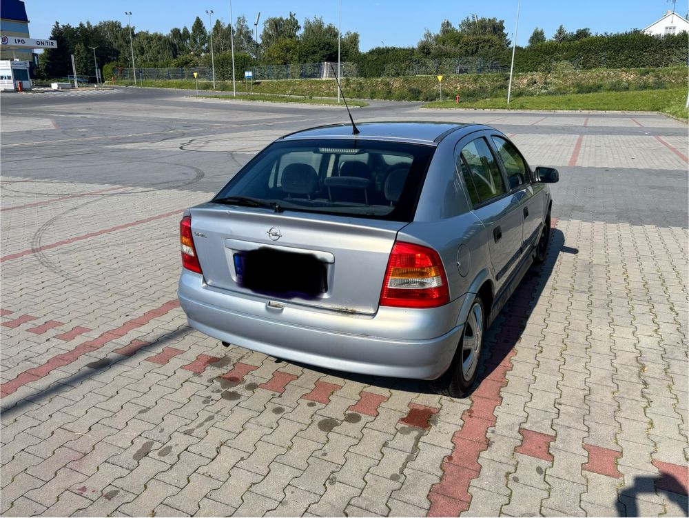 Opel Astra 2 Hatchback Komfort