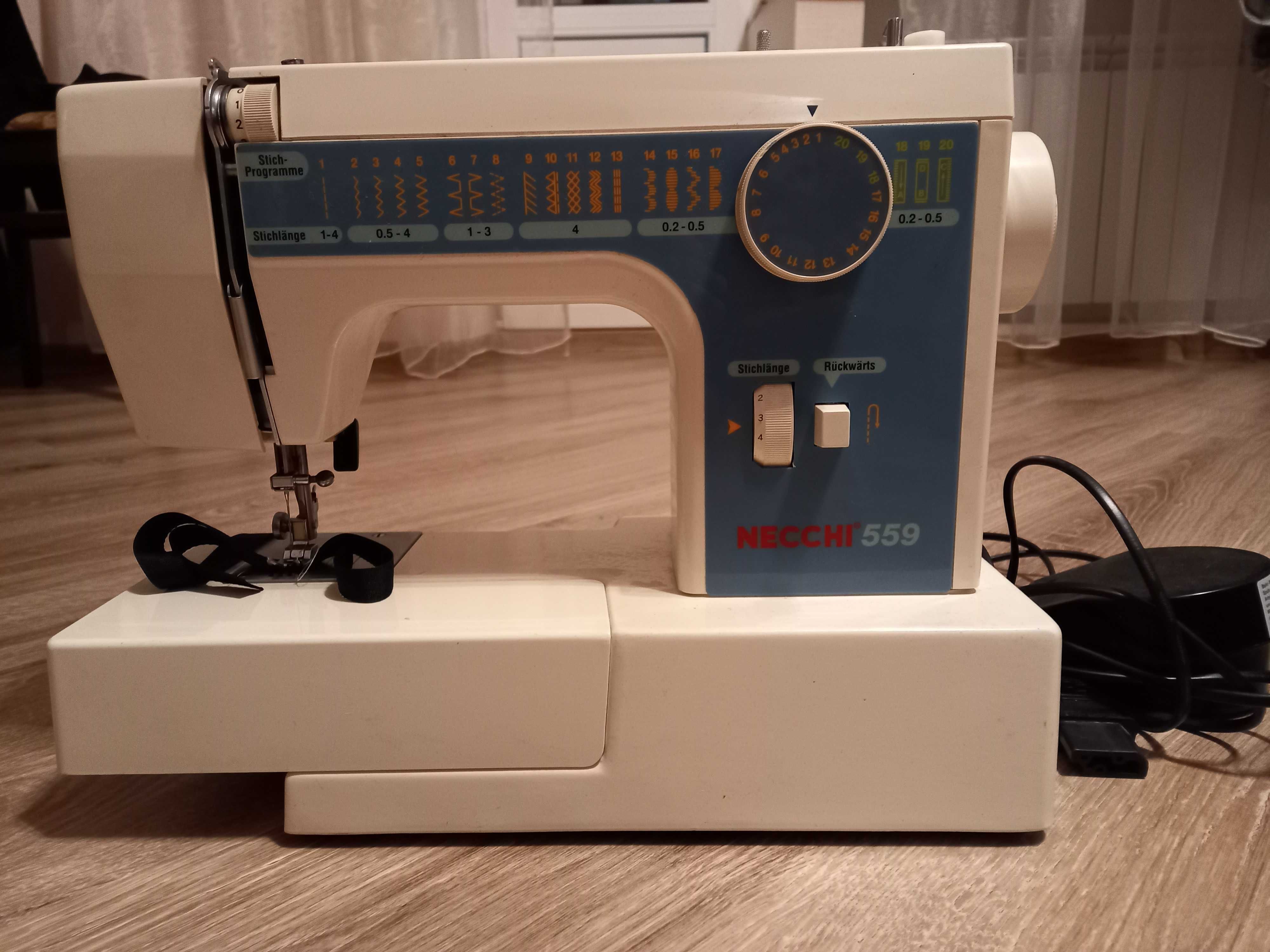 Продам электромеханическую швейную машину NECCHI Typ559