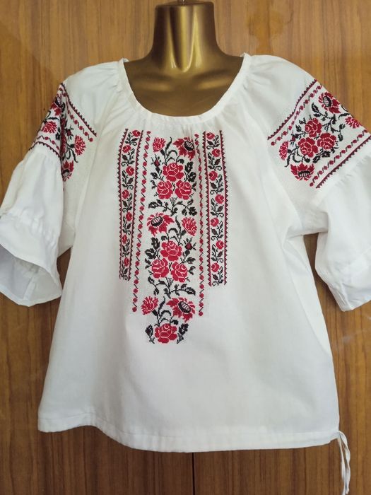 Вишиванка жіноча