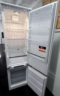 Вбудований холодильник 194см
Холодильник встаиваемый