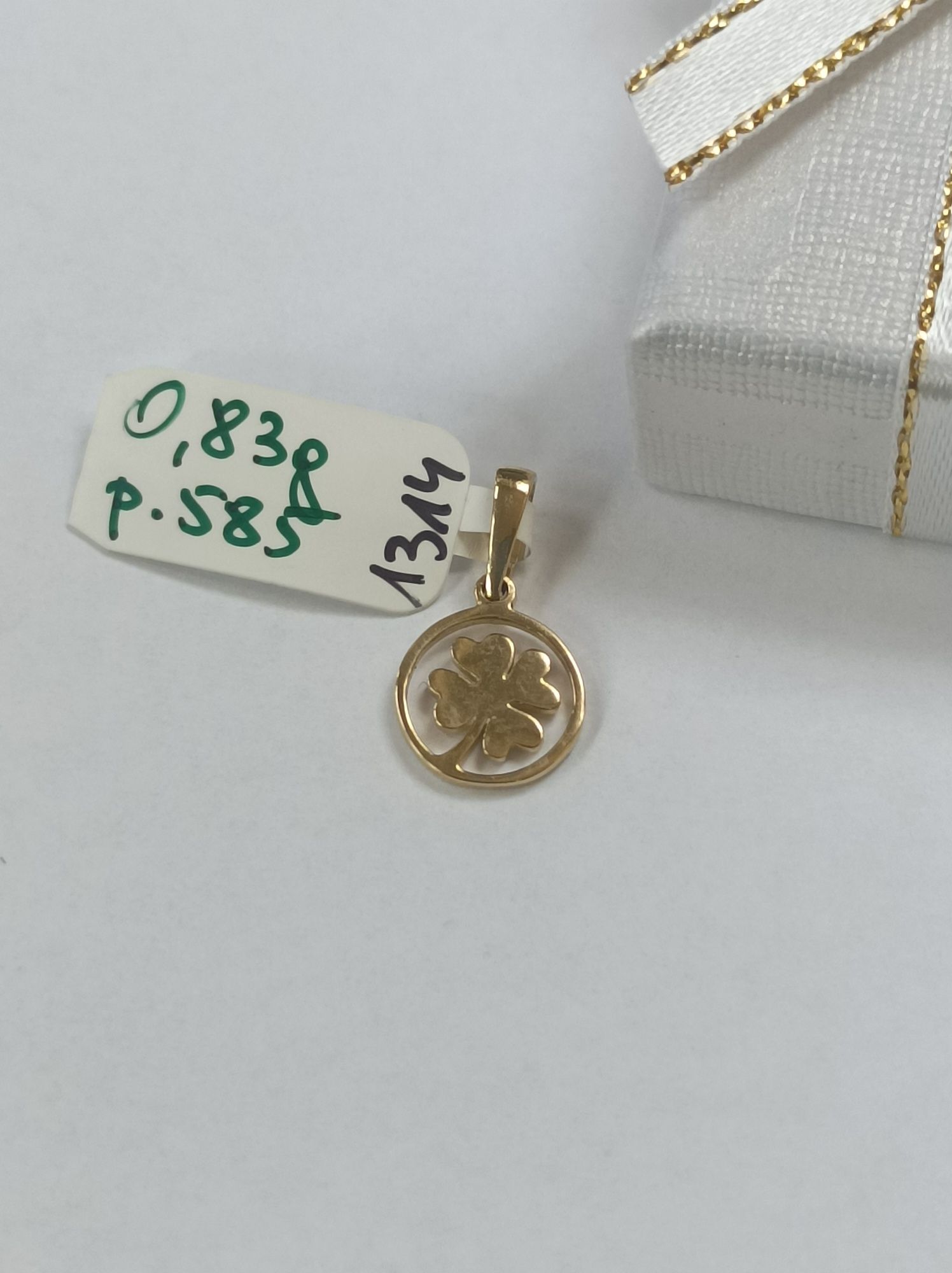 Złoty wisiorek koniczynka, złoto 585 (7M)