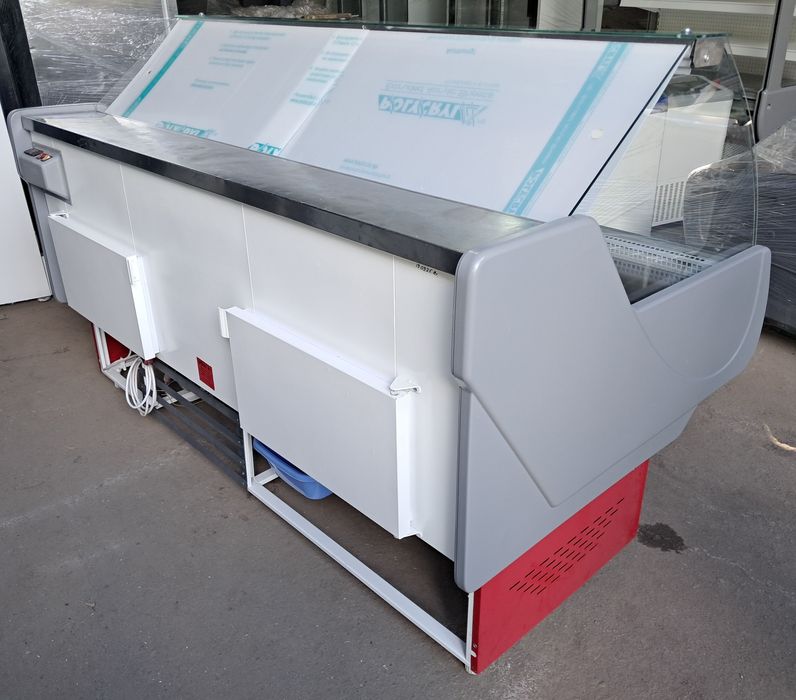 Вітрини низькотемпературні і універсальні  розстрочка/продаж/орена