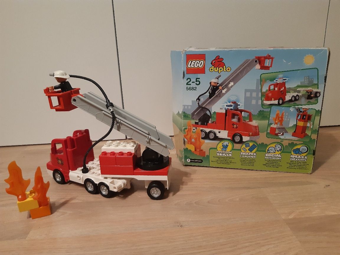 Lego Duplo 5682 Wóz Strażacki - klocki w opakowaniu