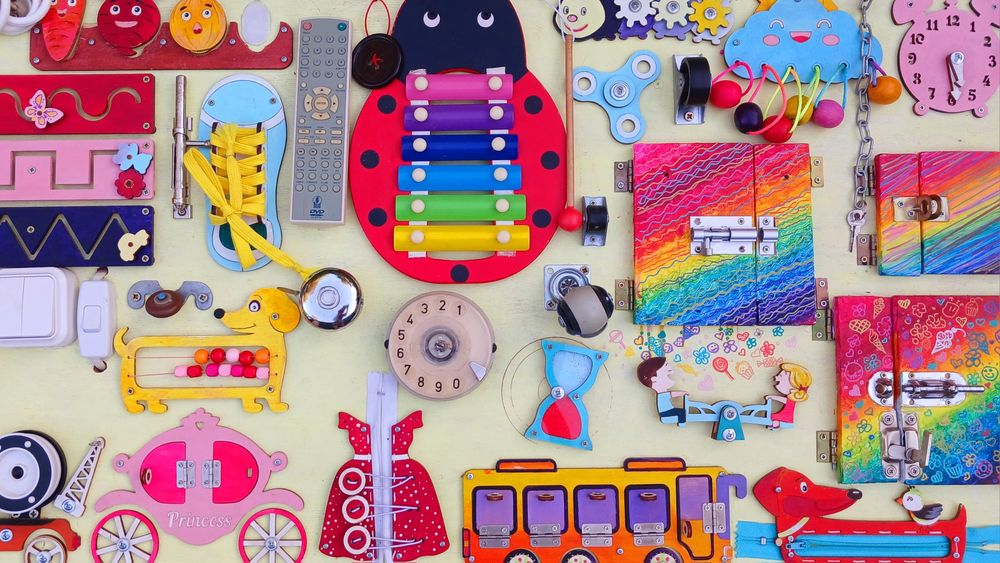 Бізіборд,розвиваючи дошка