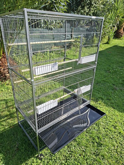 Gaiolas e voadeiras usadas