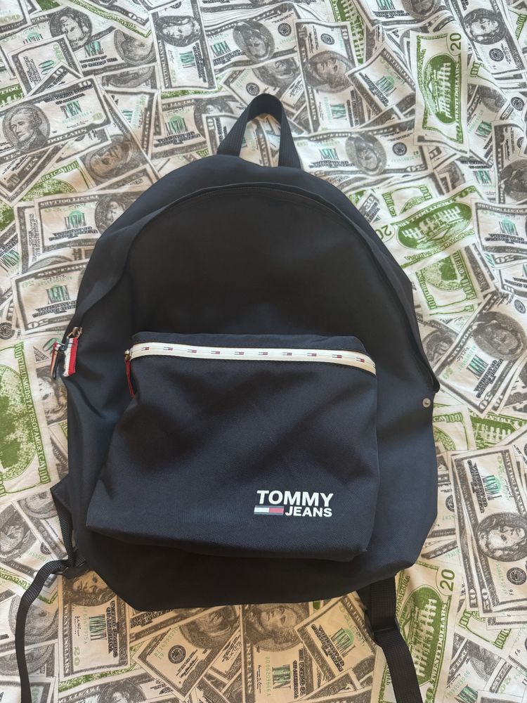 Чоловічий рюкзак Tommy Jeans