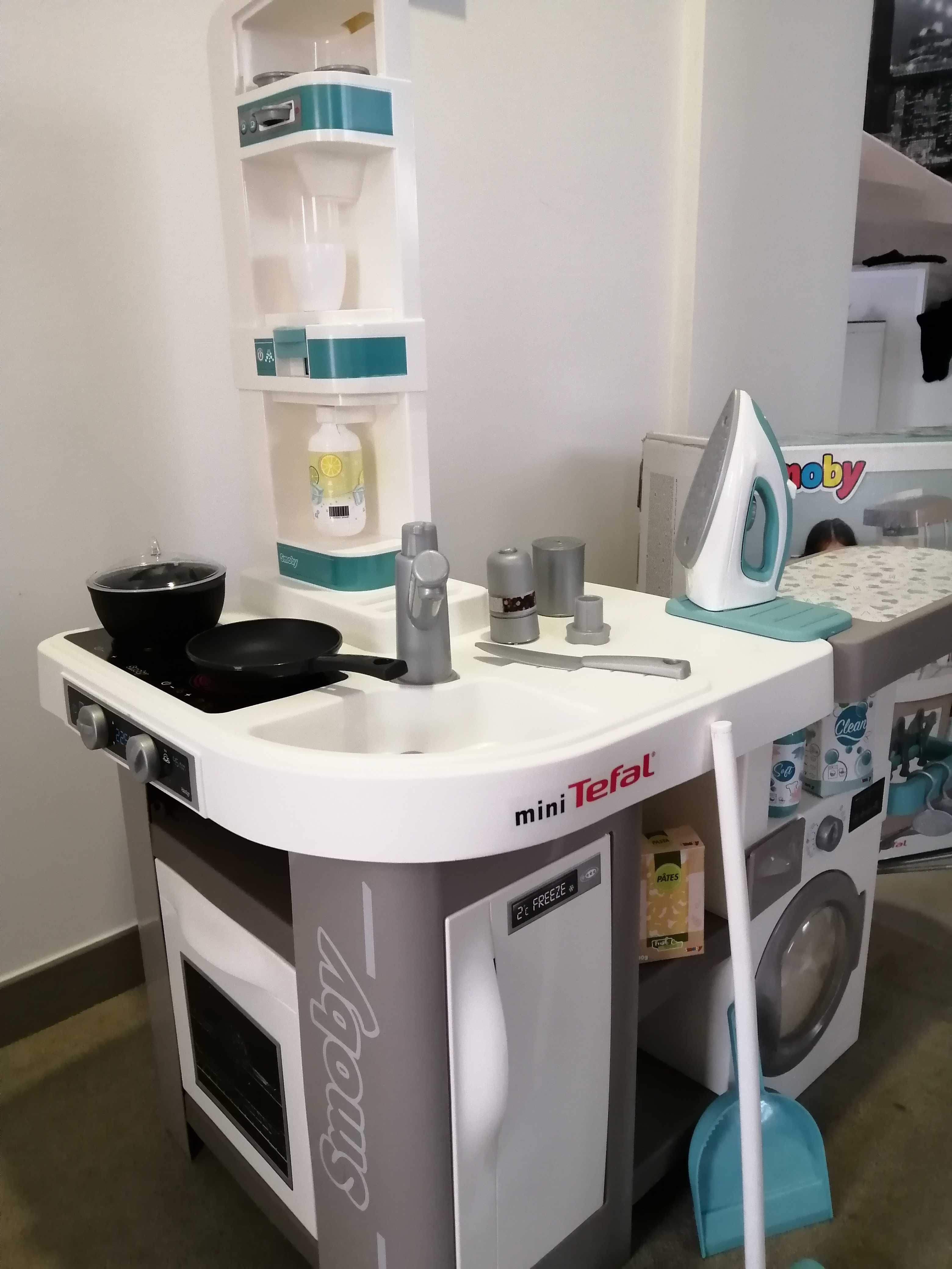 Cozinha infantil Tefal sem marcas de uso