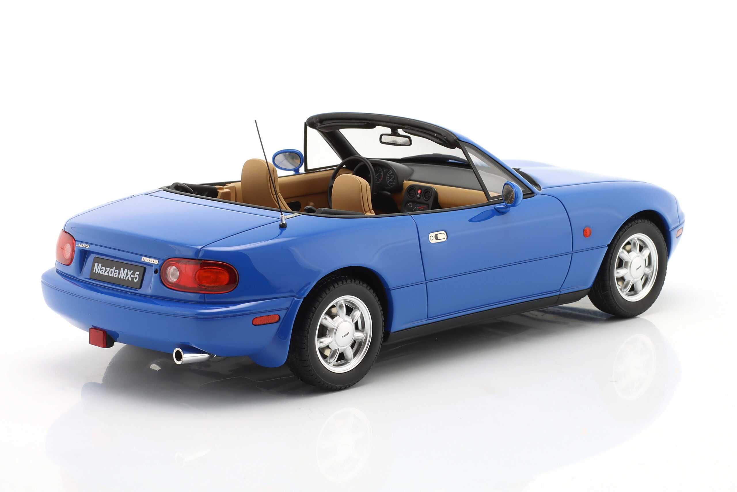 Model 1:18 Otto Mazda Miata MX-5 roadster 1990 blue (OT934)