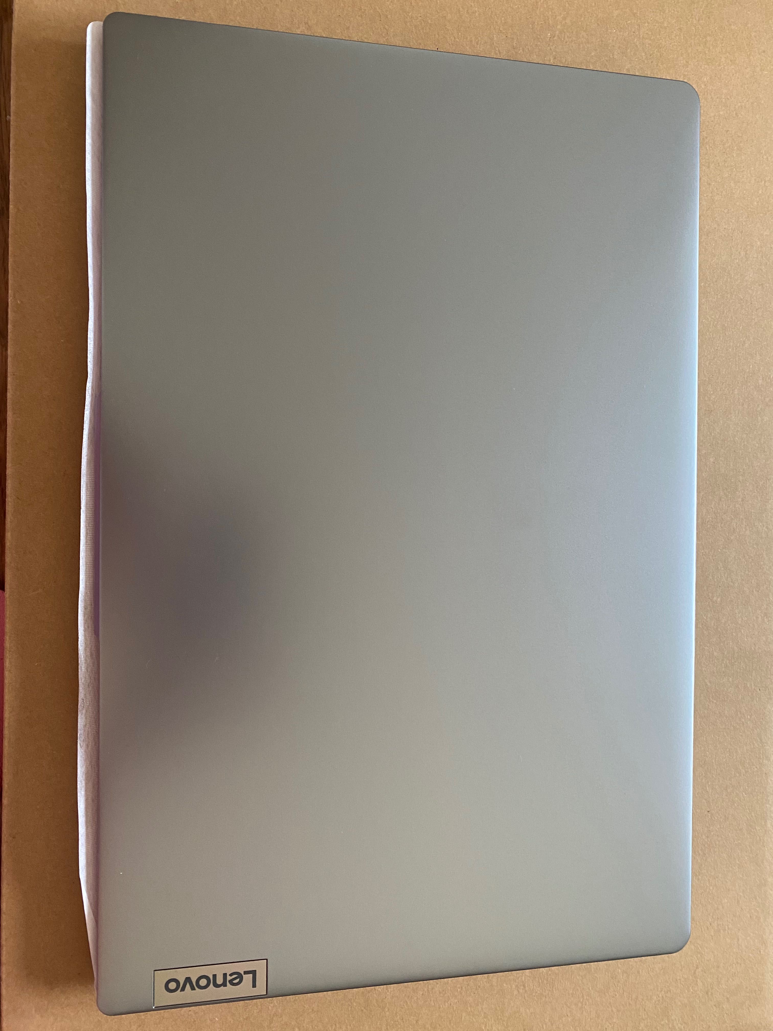 Laptop LENOVO IdeaPad Slim 3 15ABR8