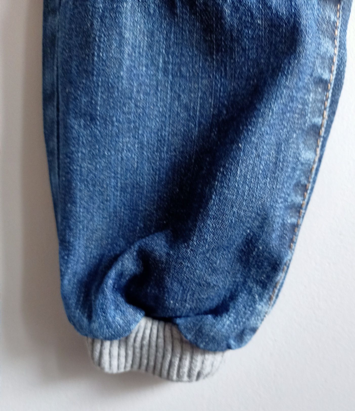 Spodnie jeansowe, bojówki, ściągacze George 104/110
