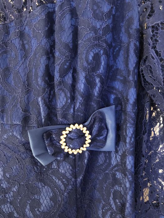 Платье  нарядное миди