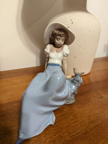 Dziewczyna w kapeluszu hiszpańska figurka porcelanowa