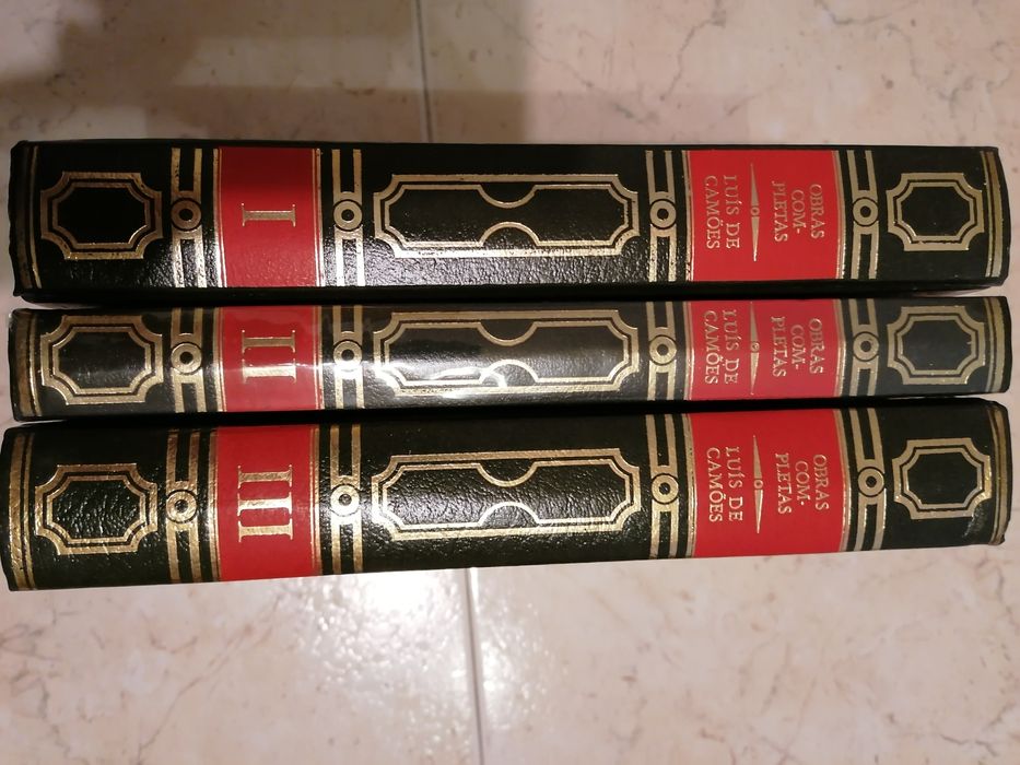 Coleção de livros Luís de Camões