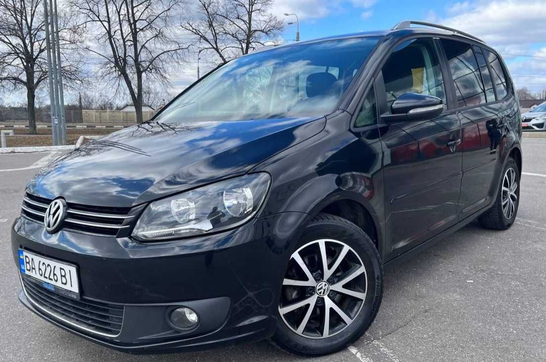 Продам Volkswagen touran 7 мест