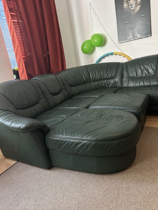 Продам кожаний угловой диван