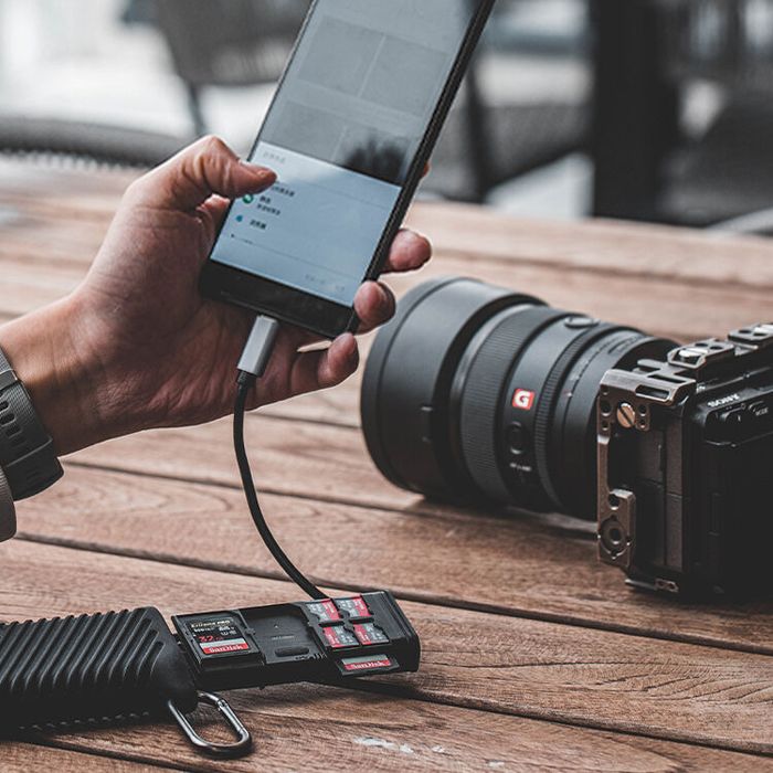 PGYTECH CreateMate Чохол для карт пам'яті та картридер 2-в-1