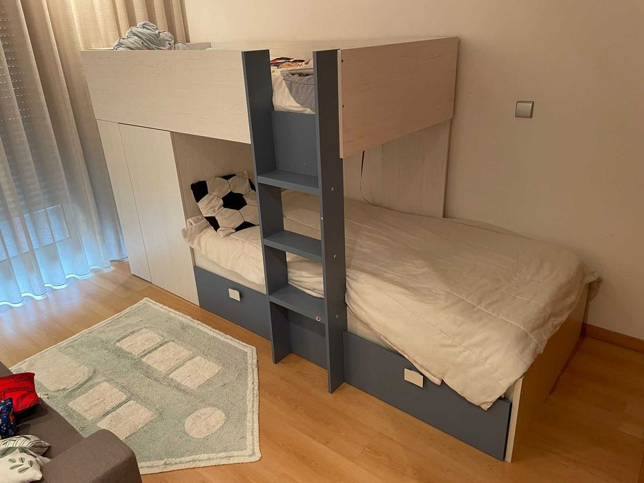 Beliche infantil com armário embutido – excelente estado