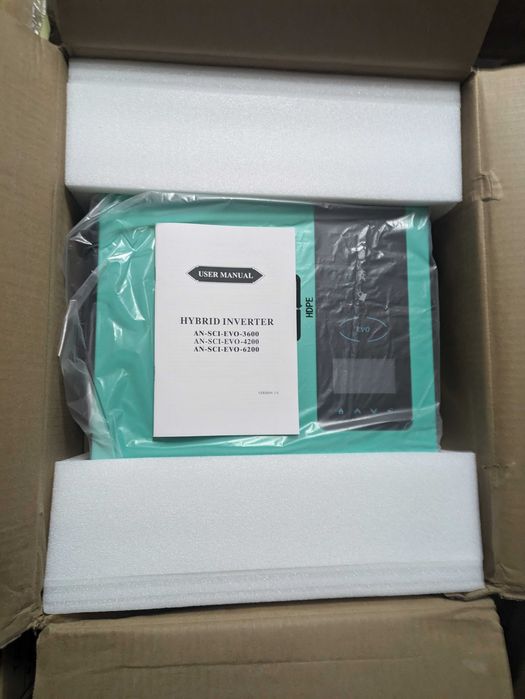 Гібридний сонячний інвертор SCI-EVO-6200